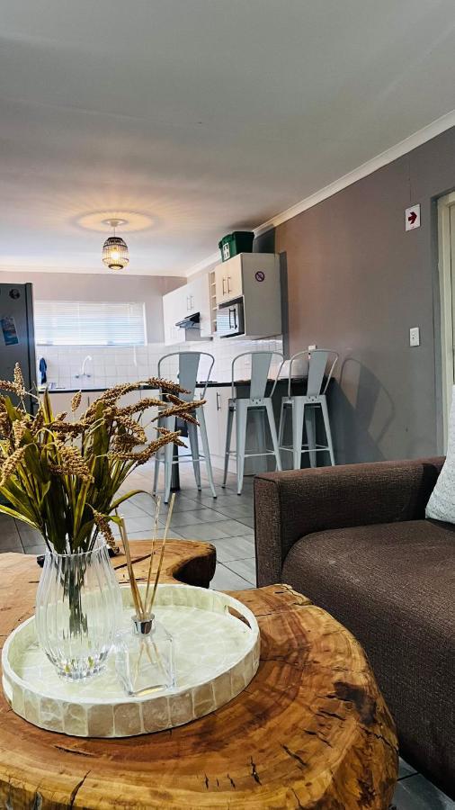 Appartement Otis Self Catering à Walvis Bay Extérieur photo