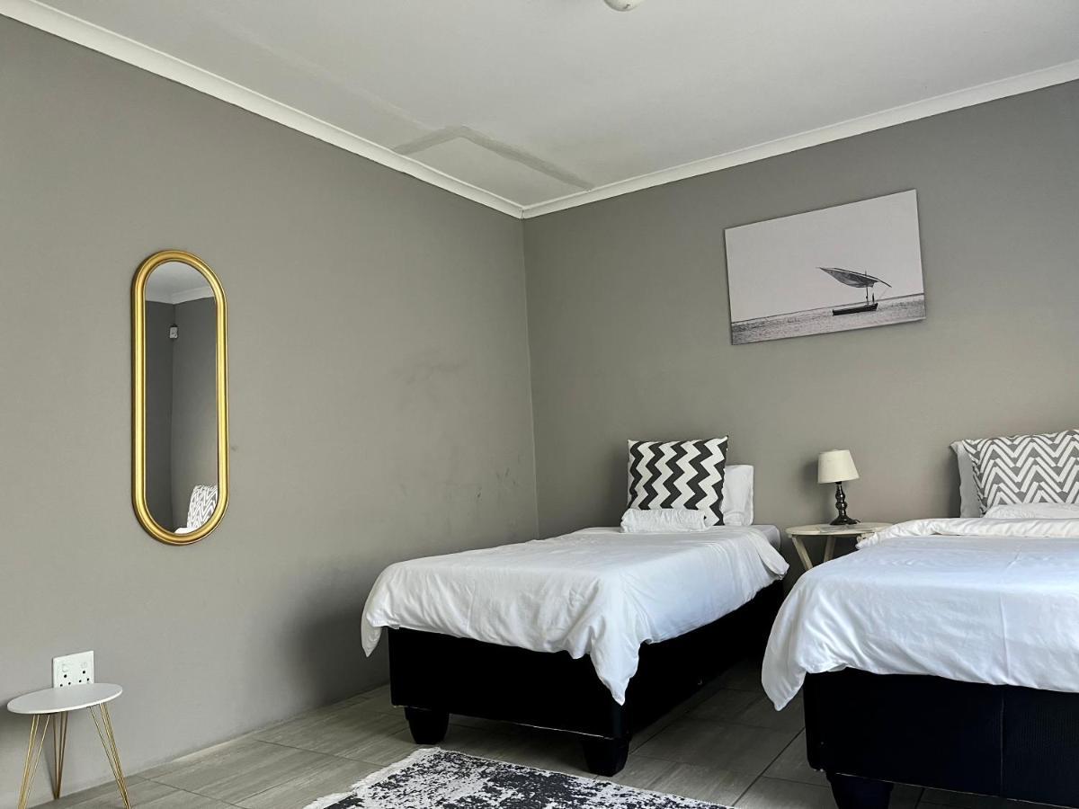Appartement Otis Self Catering à Walvis Bay Extérieur photo