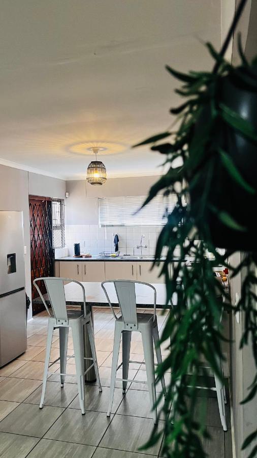 Appartement Otis Self Catering à Walvis Bay Extérieur photo